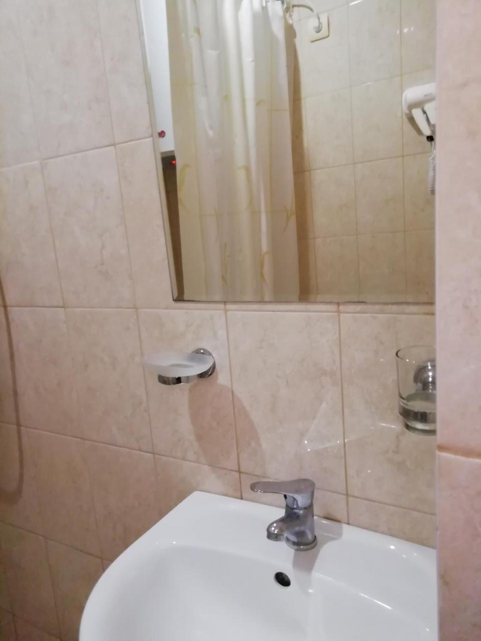 Mini-Hotel Yanson 2 Gagra Ngoại thất bức ảnh