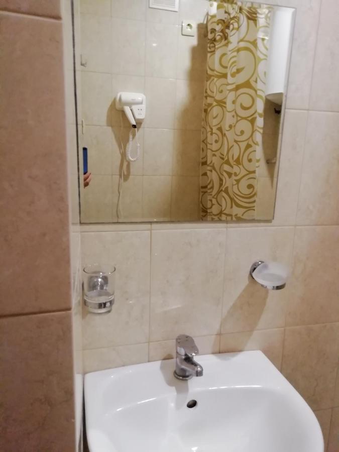 Mini-Hotel Yanson 2 Gagra Ngoại thất bức ảnh